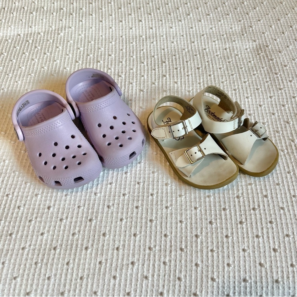 Toddler Girls Crocs & Footmates sandals, both waterproof, size C6
